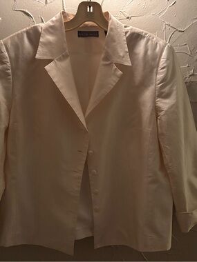 Kate Hill Cream Tailored Women's Blazer